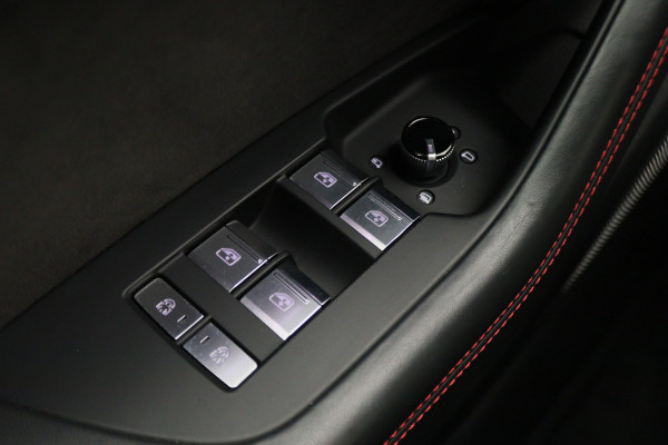 Audi RS6 Avant 4.0 TFSI Quattro 600 PK Panoramadak, B&O 3D, Dynamic Plus, Carbon, Ceramic, 4WB, HUD, 22"