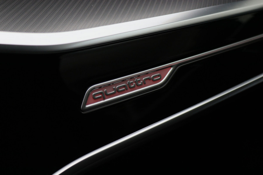 Audi RS6 Avant 4.0 TFSI Quattro 600 PK Panoramadak, B&O 3D, Dynamic Plus, Carbon, Ceramic, 4WB, HUD, 22"