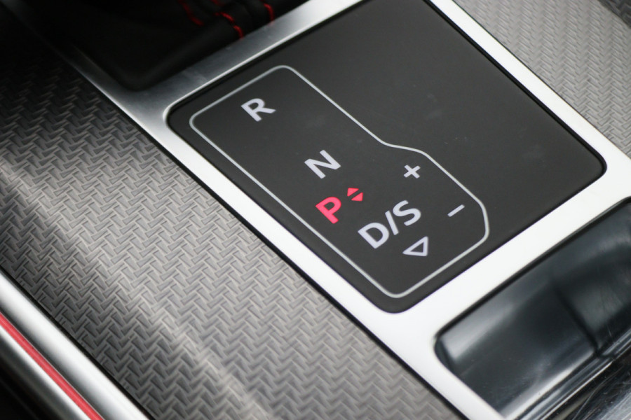 Audi RS6 Avant 4.0 TFSI Quattro 600 PK Panoramadak, B&O 3D, Dynamic Plus, Carbon, Ceramic, 4WB, HUD, 22"