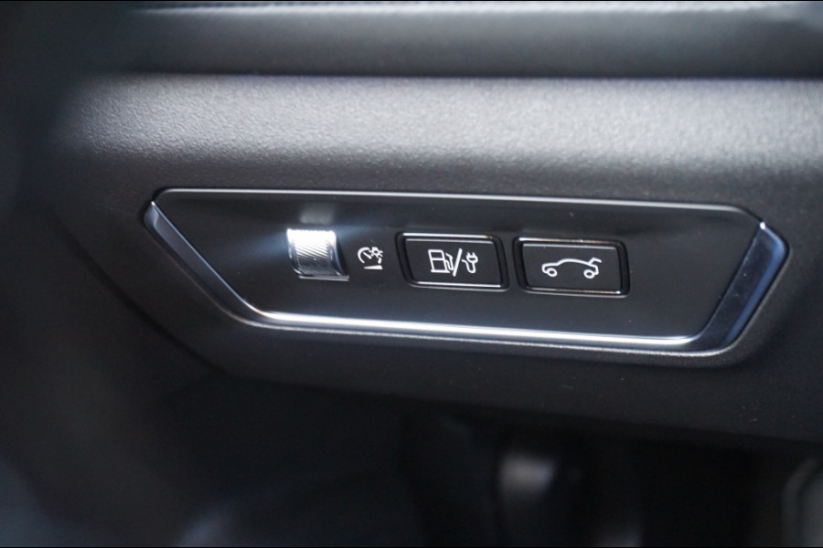 Lynk & Co 01 262PK PLUGIN HYBRID | PANO | 1.800KG TREKGEWICHT | 2023