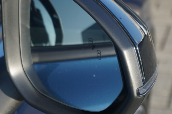 Lynk & Co 01 262PK PLUGIN HYBRID | PANO | 1.800KG TREKGEWICHT | 2023