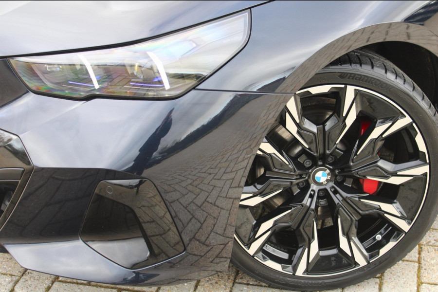 BMW 5 Serie 520i M-Sport Pro | Pano | HK | HUD | 360 | Ventilatie | Elek. Trekhaak