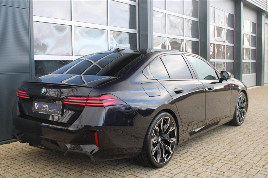 BMW 5 Serie 520i M-Sport Pro | Pano | HK | HUD | 360 | Ventilatie | Elek. Trekhaak