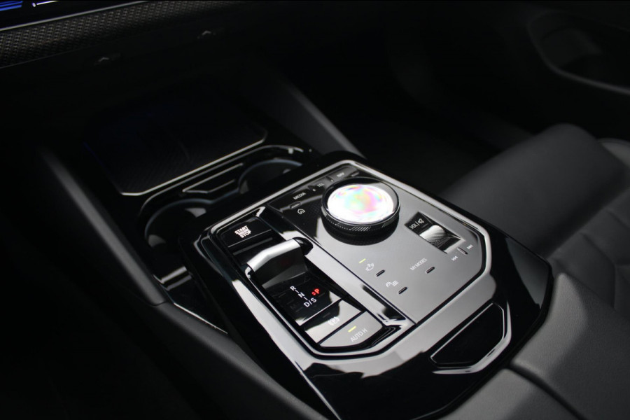 BMW 5 Serie 520i M-Sport Pro | Pano | HK | HUD | 360 | Ventilatie | Elek. Trekhaak