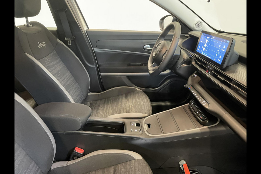 Jeep Avenger Longitude Automaat 54 kWh Navigatie Apple Carplay/Android Auto Climate Control Cruise Control Lichtmetalen Velgen Dab Keyless Parkeer Sensoren