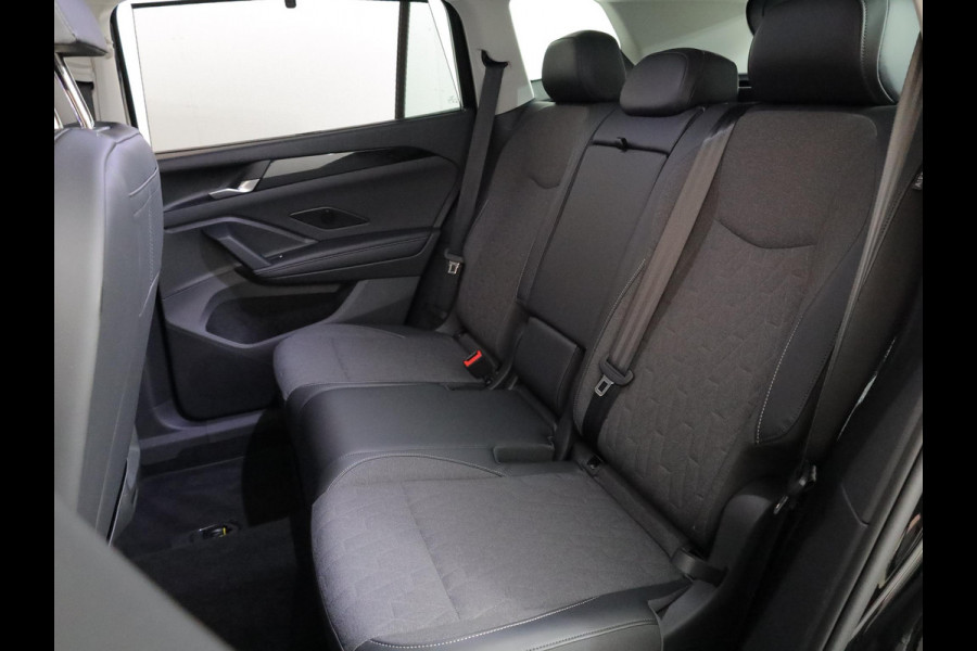 Volkswagen Tayron 1.5 eHybrid Life Edition 204PK PHEV | Verlengde garantie | Trekhaak wegklapbaar | Stoel- en stuurverwarming | 18" LM velgen |