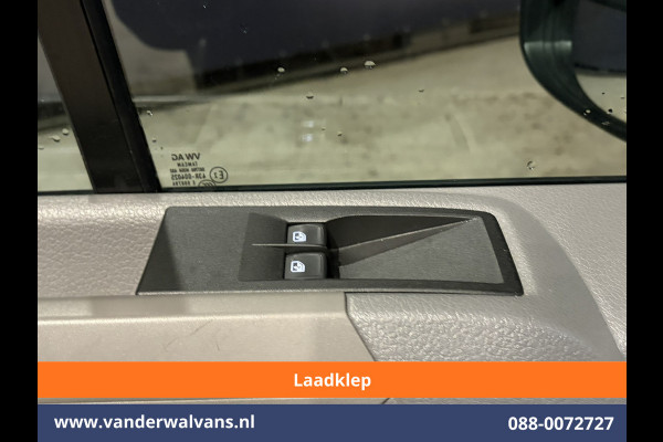 Volkswagen Crafter 2.0 TDI 141pk L3H3 L2H2 Laadklep Euro6 Airco | Camera | Navigatie | Apple Carplay Android Auto