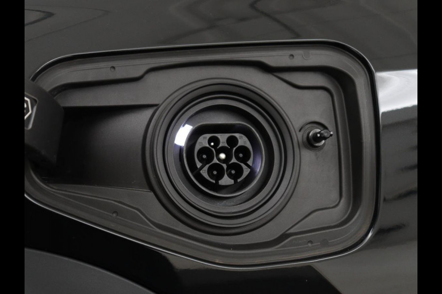 BMW X1 xDrive25e | Leder | Sportstoelen | Carplay | Adaptief LED | Keyless | Camera | Park Assist | Live Cockpit | Climate control | Navigatie | PHEV | Plug In | SOH 92%