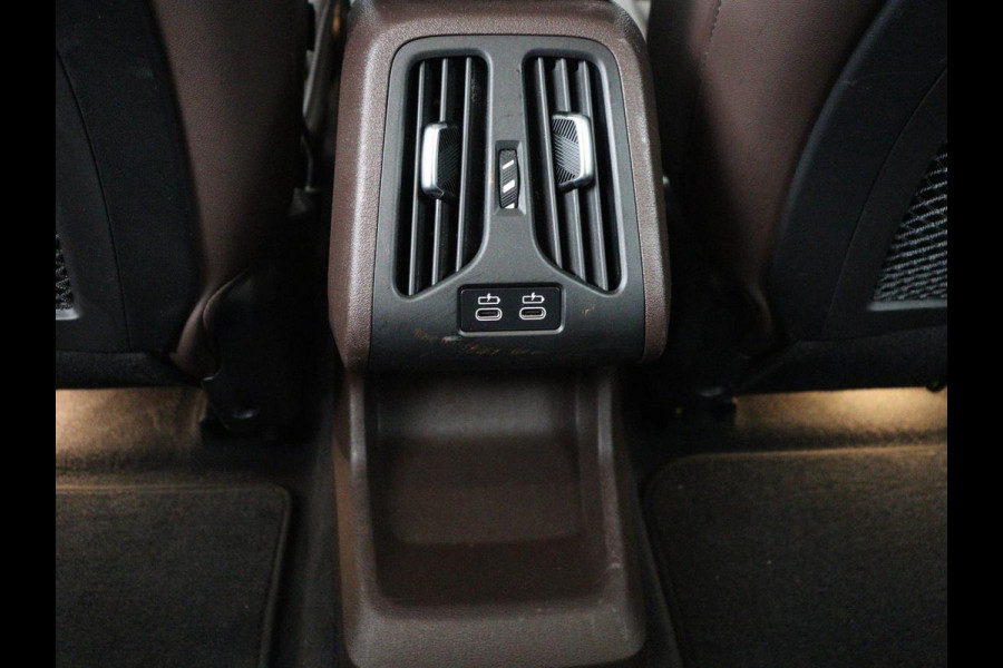 BMW X1 xDrive25e | Leder | Sportstoelen | Carplay | Adaptief LED | Keyless | Camera | Park Assist | Live Cockpit | Climate control | Navigatie | PHEV | Plug In | SOH 92%