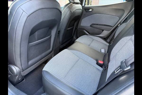 Renault Clio 1.6 E-Tech Hybrid 140 Intens Plus - Automaat - Navi - Parkeerhulp + Camera