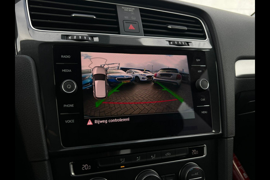 Volkswagen Golf 1.0 TSI Trendline CARPLAY | CAMERA | NAVI |