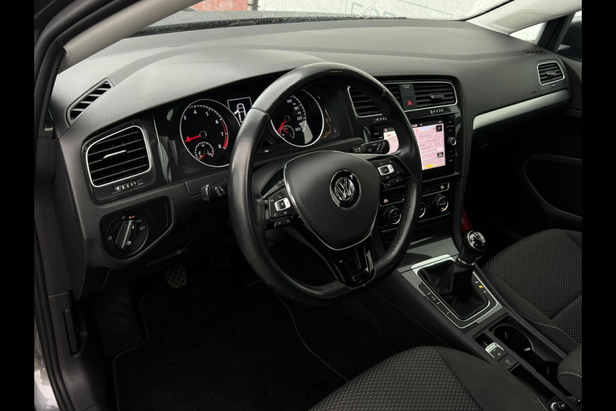 Volkswagen Golf 1.0 TSI Trendline CARPLAY | CAMERA | NAVI |