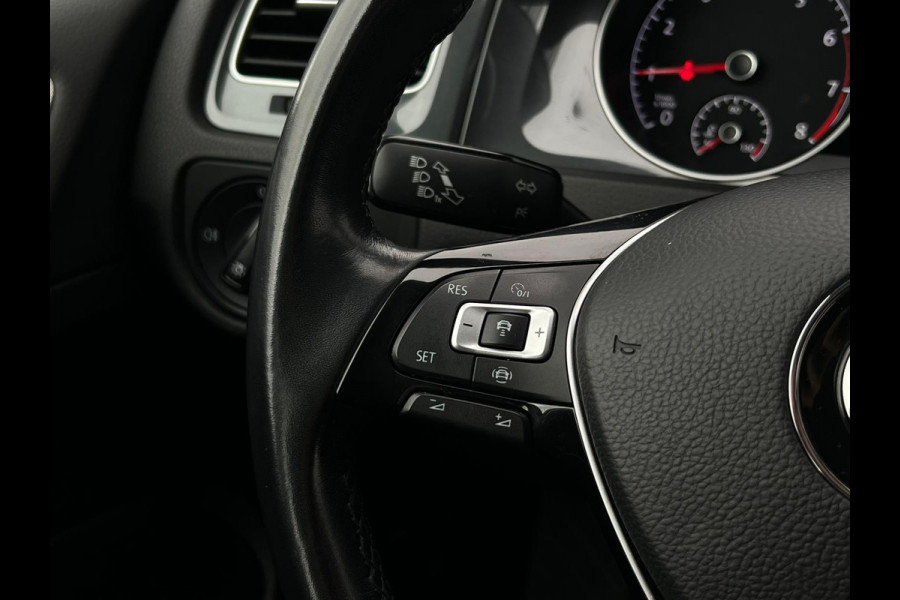 Volkswagen Golf 1.0 TSI Trendline CARPLAY | CAMERA | NAVI |