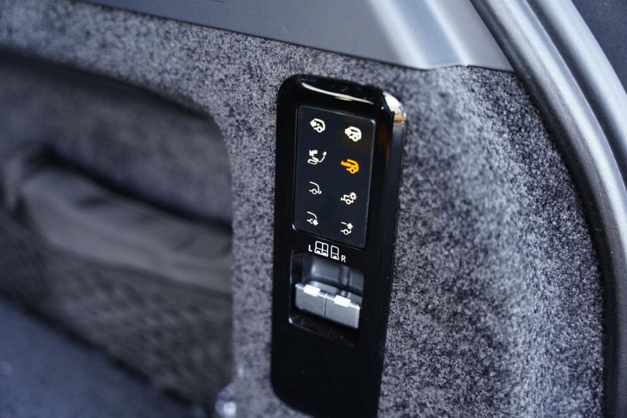 Land Rover Range Rover P 615 SV / Two-Tone Interieur / NL-Auto / BTW