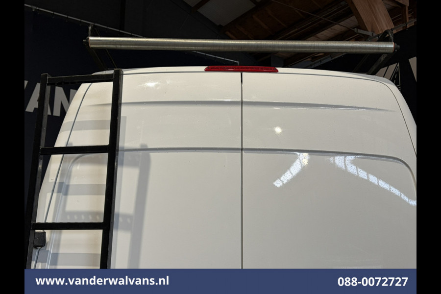 Mercedes-Benz Sprinter 314 CDI 143pk L2H2 Euro6 Airco | Imperiaal | Trekhaak | Parkeersensoren Bijrijdersbank
