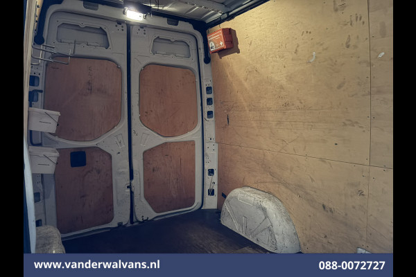 Mercedes-Benz Sprinter 314 CDI 143pk L2H2 Euro6 Airco | Imperiaal | Trekhaak | Parkeersensoren Bijrijdersbank