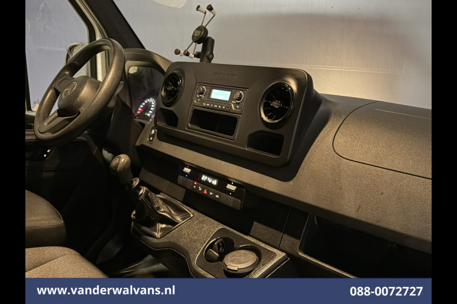 Mercedes-Benz Sprinter 314 CDI 143pk L2H2 Euro6 Airco | Imperiaal | Trekhaak | Parkeersensoren Bijrijdersbank
