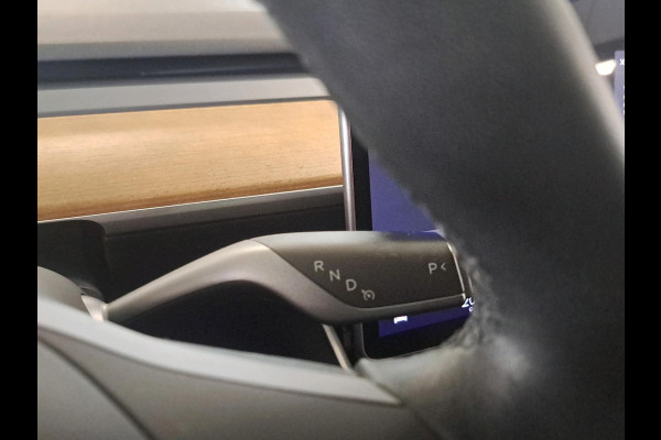 Tesla Model 3 Standard RWD Plus 60 kWh Incl. 360 graden camera | Elektrisch verstelbare stoelen | Verwarmde voorstoelen