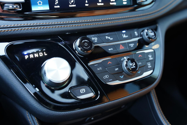 Chrysler Pacifica 3.6 V6 Hybrid / 7 Persoons / Multimedia