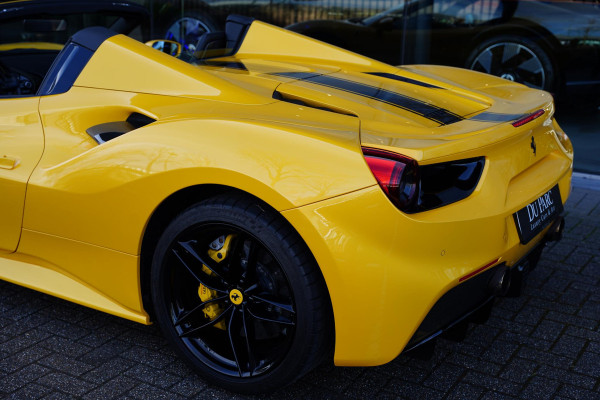 Ferrari 488 3.9 Spider HELE / Full Akrapovic / Tri Coat Paint / Painted Livery / Lifting