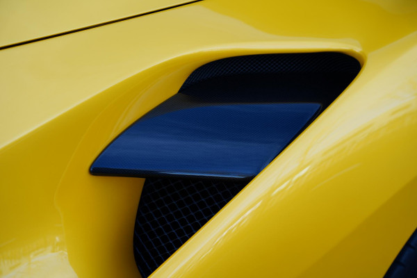 Ferrari 488 3.9 Spider HELE / Full Akrapovic / Tri Coat Paint / Painted Livery / Lifting