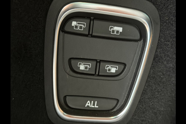 Renault Grand Scénic 160pk Bose 7p. (Trekhaak - Camera - 20"incl 4s - Parkeersensoren V+A - LED - Keyless Entry - HiFi - Two Tone)