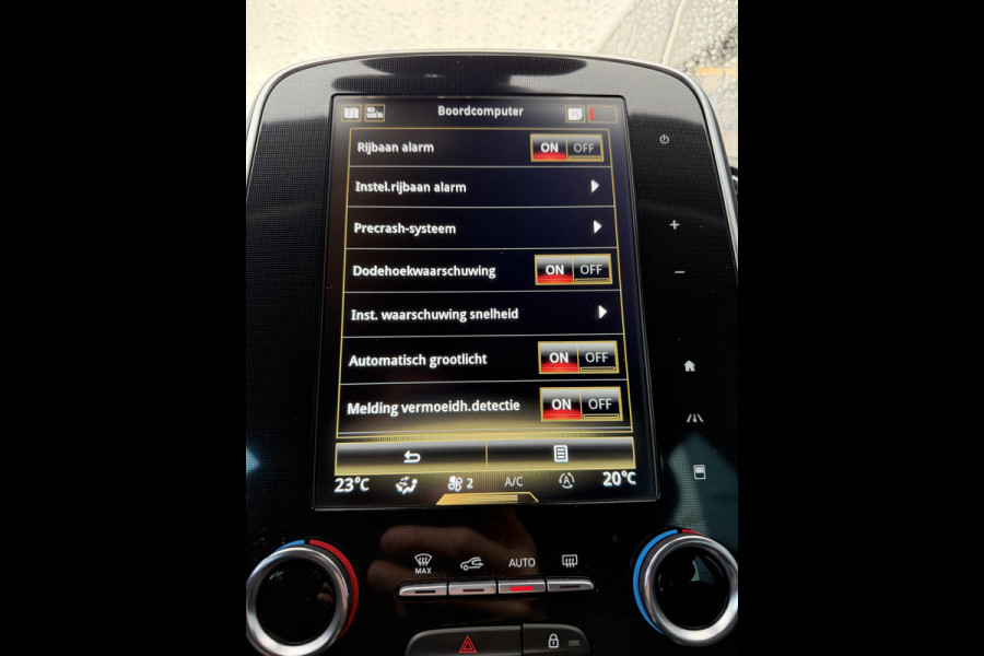 Renault Grand Scénic 160pk Bose 7p. (Trekhaak - Camera - 20"incl 4s - Parkeersensoren V+A - LED - Keyless Entry - HiFi - Two Tone)