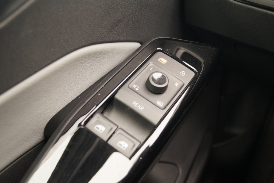 Volkswagen ID.3 First Max 58kWh -SOH92%-PANO-HUD-ECC-LED-