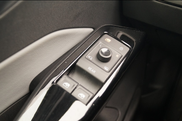 Volkswagen ID.3 First Max 58kWh -SOH92%-PANO-HUD-ECC-LED-