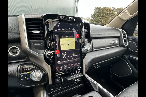 Dodge Ram 1500 5.7 V8 LARAMIE / LPG / TREKHAAK 3.5T / ADAPTIVE CRUISE / CAMERA / PANO / 12 INCH SCREEN / DELMONICO RED