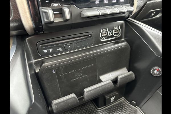 Dodge Ram 1500 5.7 V8 LARAMIE / LPG / TREKHAAK 3.5T / ADAPTIVE CRUISE / CAMERA / PANO / 12 INCH SCREEN / DELMONICO RED