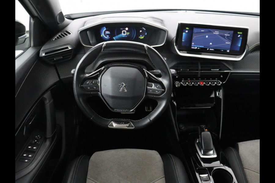 Peugeot e-2008 EV GT 50 kWh | SOH 91% | 3 Fase | Stoelverwarming | Leder/Alcantara | Adaptive cruise | Keyless | Navigatie | Carplay | Full LED