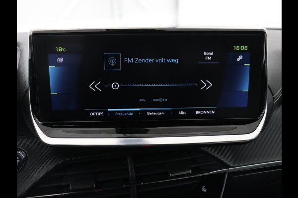 Peugeot e-2008 EV GT 50 kWh | SOH 91% | 3 Fase | Stoelverwarming | Leder/Alcantara | Adaptive cruise | Keyless | Navigatie | Carplay | Full LED