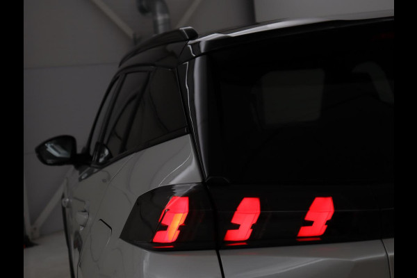 Peugeot e-2008 EV GT 50 kWh | SOH 91% | 3 Fase | Stoelverwarming | Leder/Alcantara | Adaptive cruise | Keyless | Navigatie | Carplay | Full LED