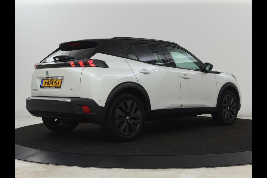 Peugeot e-2008 EV GT 50 kWh | SOH 91% | 3 Fase | Stoelverwarming | Leder/Alcantara | Adaptive cruise | Keyless | Navigatie | Carplay | Full LED