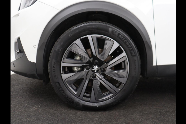 Peugeot e-2008 EV GT 50 kWh | SOH 91% | 3 Fase | Stoelverwarming | Leder/Alcantara | Adaptive cruise | Keyless | Navigatie | Carplay | Full LED