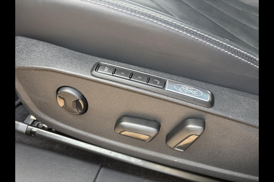 Ford Capri Premium Extended Range RWD 77 kWh | 286 pk | Driver Assistance Pack | Panoramadak | Grote Accu | Dealer onderhouden