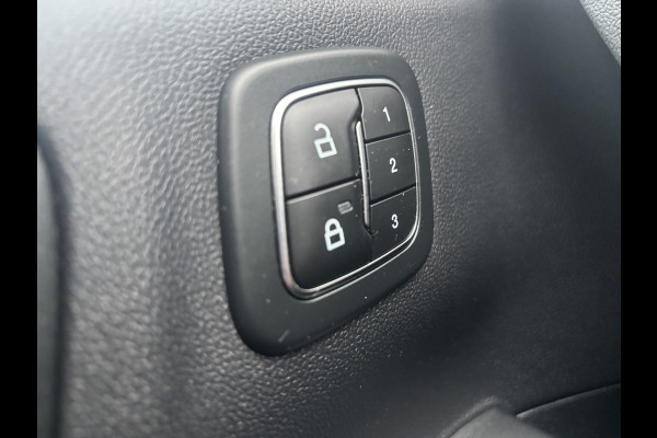 Ford Kuga 2.5 PHEV ST-Line X 243pk | Winter Pack | AGR stoelen | Adaptive cruise | 360 graden camera | Elektrische Achterklep | 2.100kg Trekgewicht