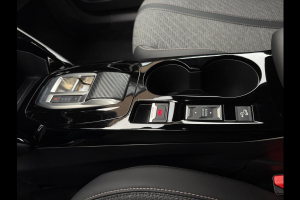 Peugeot 2008 Allure 145pk Aut.Navi 360° dodehoek Camera ACC Carbon Apple Carplay & Android Auto Virtual Cockpit