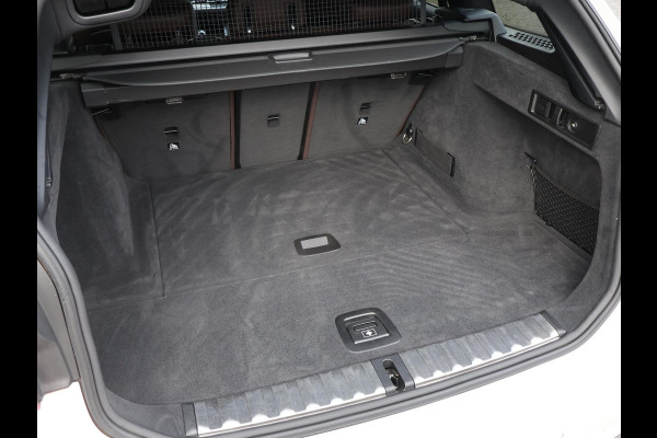 BMW 3 Serie Touring 320d HIGH EXECUTIVE SPORTLINE 190 PK AUT. *ALPINWEISS* + ELEK. TREKHAAK | LASER LED | 18 INCH | STOEL/STUURWIELVERW.