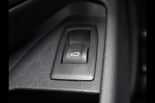 BMW 3 Serie Touring 320d HIGH EXECUTIVE SPORTLINE 190 PK AUT. *ALPINWEISS* + ELEK. TREKHAAK | LASER LED | 18 INCH | STOEL/STUURWIELVERW.