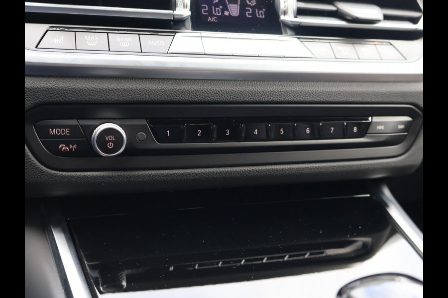 BMW 3 Serie Touring 320d HIGH EXECUTIVE SPORTLINE 190 PK AUT. *ALPINWEISS* + ELEK. TREKHAAK | LASER LED | 18 INCH | STOEL/STUURWIELVERW.