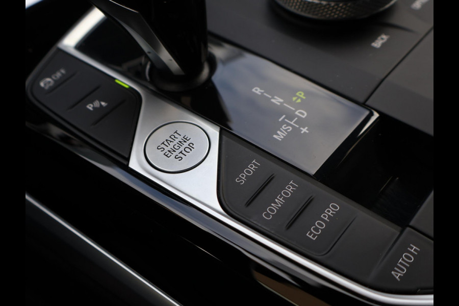 BMW 3 Serie Touring 320d HIGH EXECUTIVE SPORTLINE 190 PK AUT. *ALPINWEISS* + ELEK. TREKHAAK | LASER LED | 18 INCH | STOEL/STUURWIELVERW.