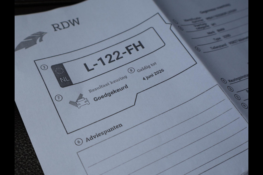 BMW 3 Serie Touring 320d HIGH EXECUTIVE SPORTLINE 190 PK AUT. *ALPINWEISS* + ELEK. TREKHAAK | LASER LED | 18 INCH | STOEL/STUURWIELVERW.