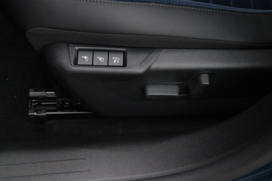 Lancia Ypsilon EDIZIONE CASSINA LIMITATA 156PK 51 kWh | WARMTEPOMP! | 3-FASE! | DRAADLOOS APPLE CARPLAY/ANDROID AUTO | DRAADLOOS TELEFOONLADER | CAMERA VOOR + ACHTER | KEYLESS ENTRY/START | DODEHOEK DETECTIE | ELEKTRISCH BEDIENBARE BESTUUDERSSTOEL MET MASSAGE FUNCTIE | ADAPTIVE CRUISE CONTROL | STOEL VERWARMING | NAVIGATIE | DAB+ RADIO |