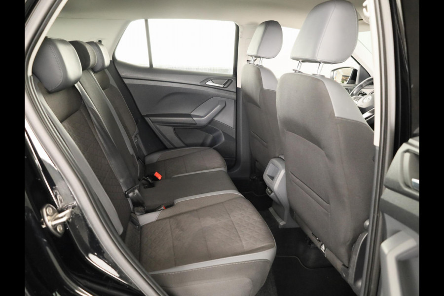 Volkswagen T-Cross 1.0 TSI Style 115 pk | Navigatie | Parkeersensoren | Adaptieve cruise control | LED koplampen |