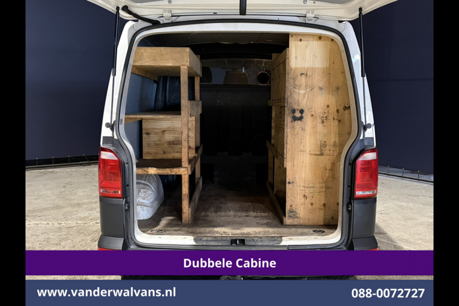 Volkswagen Transporter 2.0 TDI 150pk L2H1 Dubbele Cabine Euro6 Airco | 5-Zits | Navigatie | 2500kg Trekhaak | Apple Carplay Android Auto, Sidebars, Parkeersensoren, Achterklep