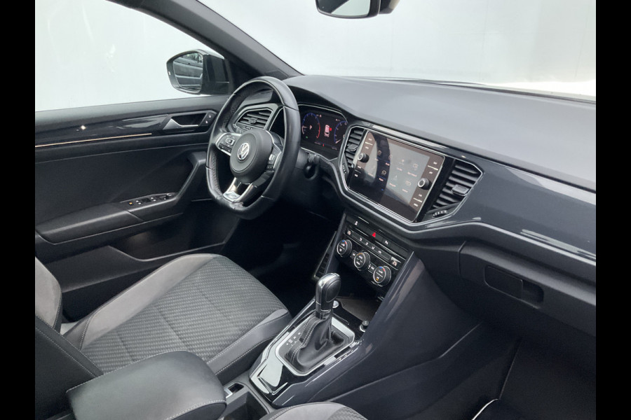 Volkswagen T-Roc 1.5 TSI R-Line Automaat Trekhaak Carplay Adap.Cruise Keyless Led NL-Auto Hoogzitter!
