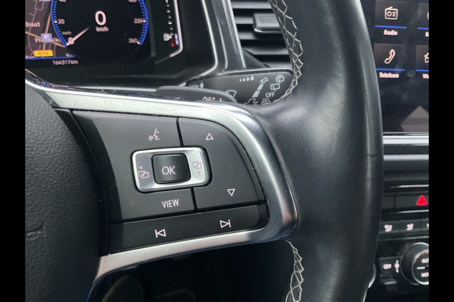 Volkswagen T-Roc 1.5 TSI R-Line Automaat Trekhaak Carplay Adap.Cruise Keyless Led NL-Auto Hoogzitter!