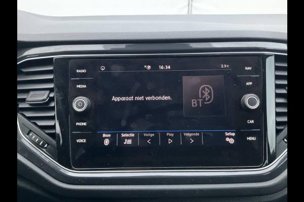 Volkswagen T-Roc 1.5 TSI R-Line Automaat Trekhaak Carplay Adap.Cruise Keyless Led NL-Auto Hoogzitter!